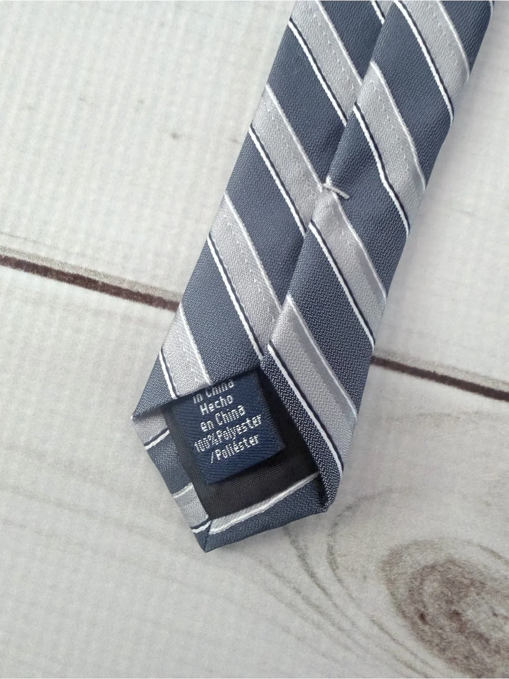 Stafford Gray and White Diagonal Stripe Men's Tie